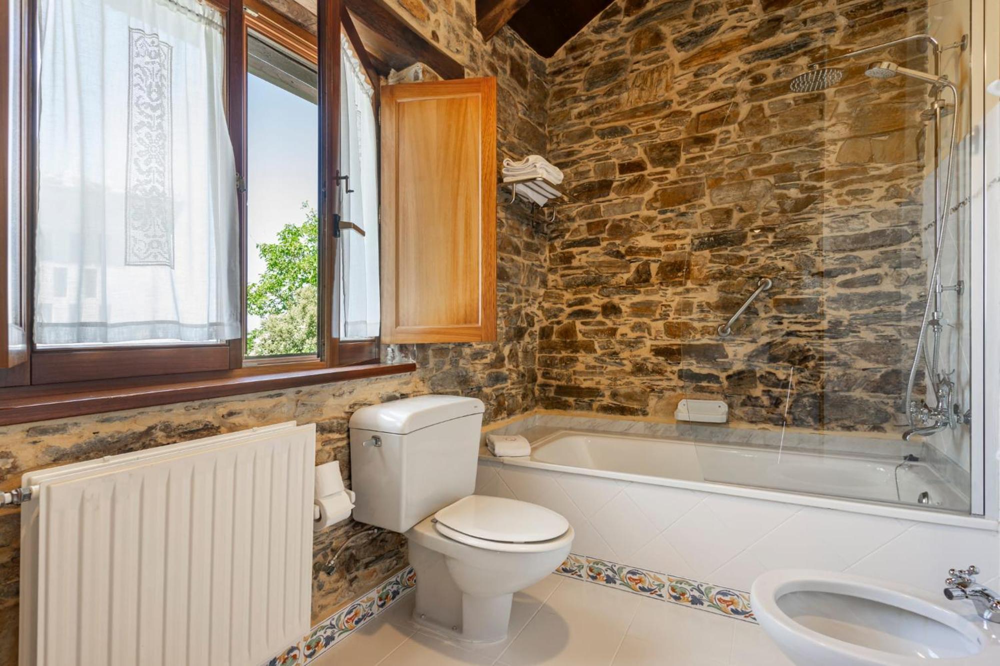 Bed and Breakfast Casa Peleyon Castropol Exterior foto