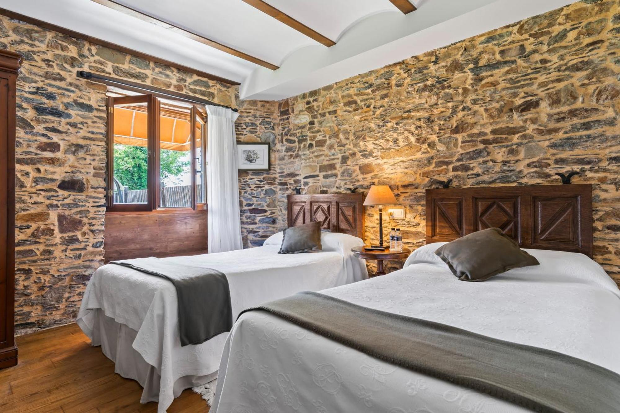 Bed and Breakfast Casa Peleyon Castropol Exterior foto