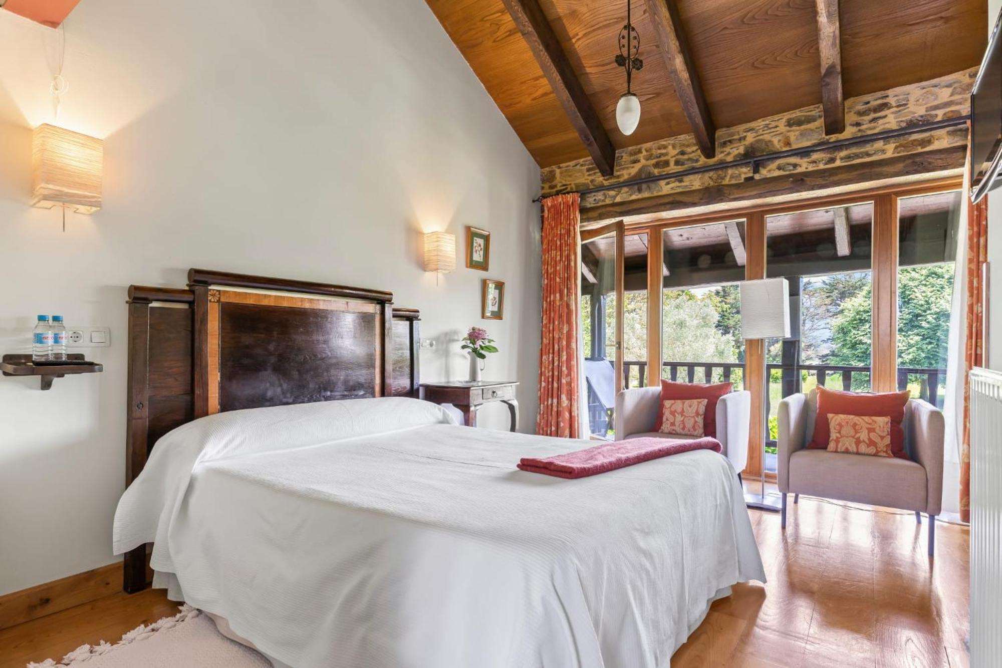 Bed and Breakfast Casa Peleyon Castropol Exterior foto