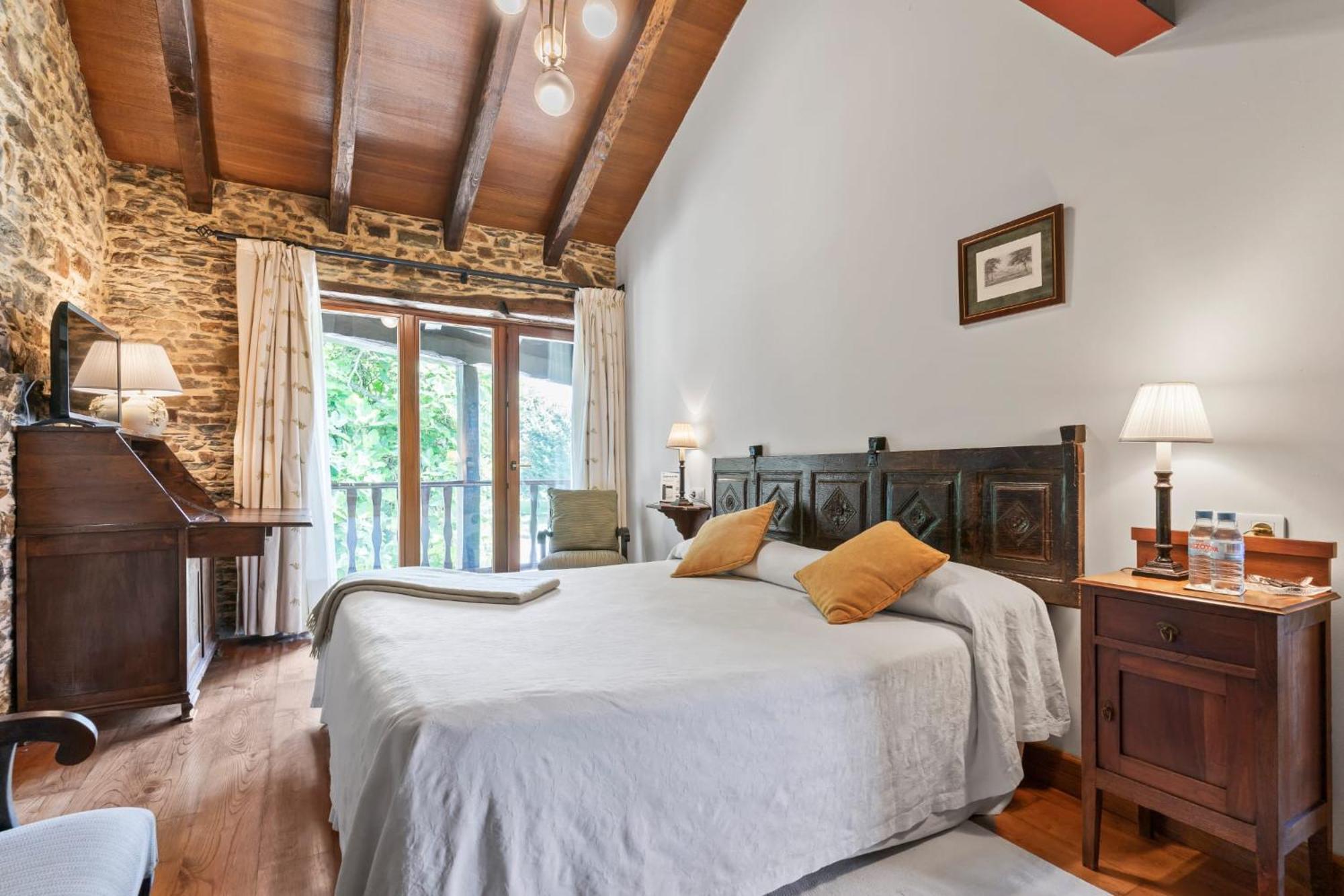 Bed and Breakfast Casa Peleyon Castropol Exterior foto