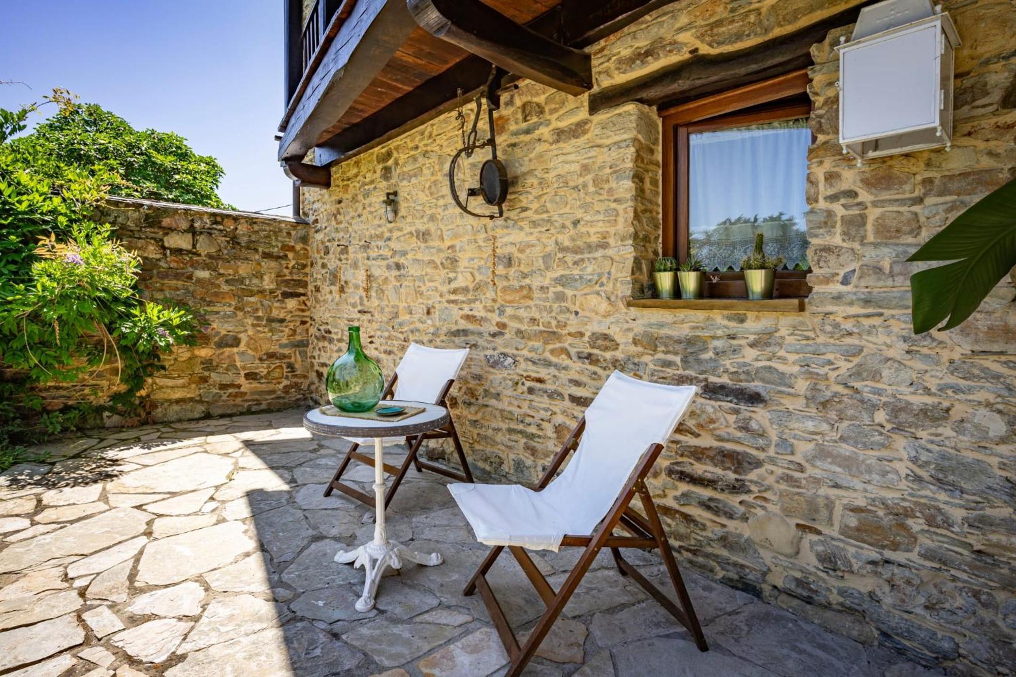Bed and Breakfast Casa Peleyon Castropol Exterior foto