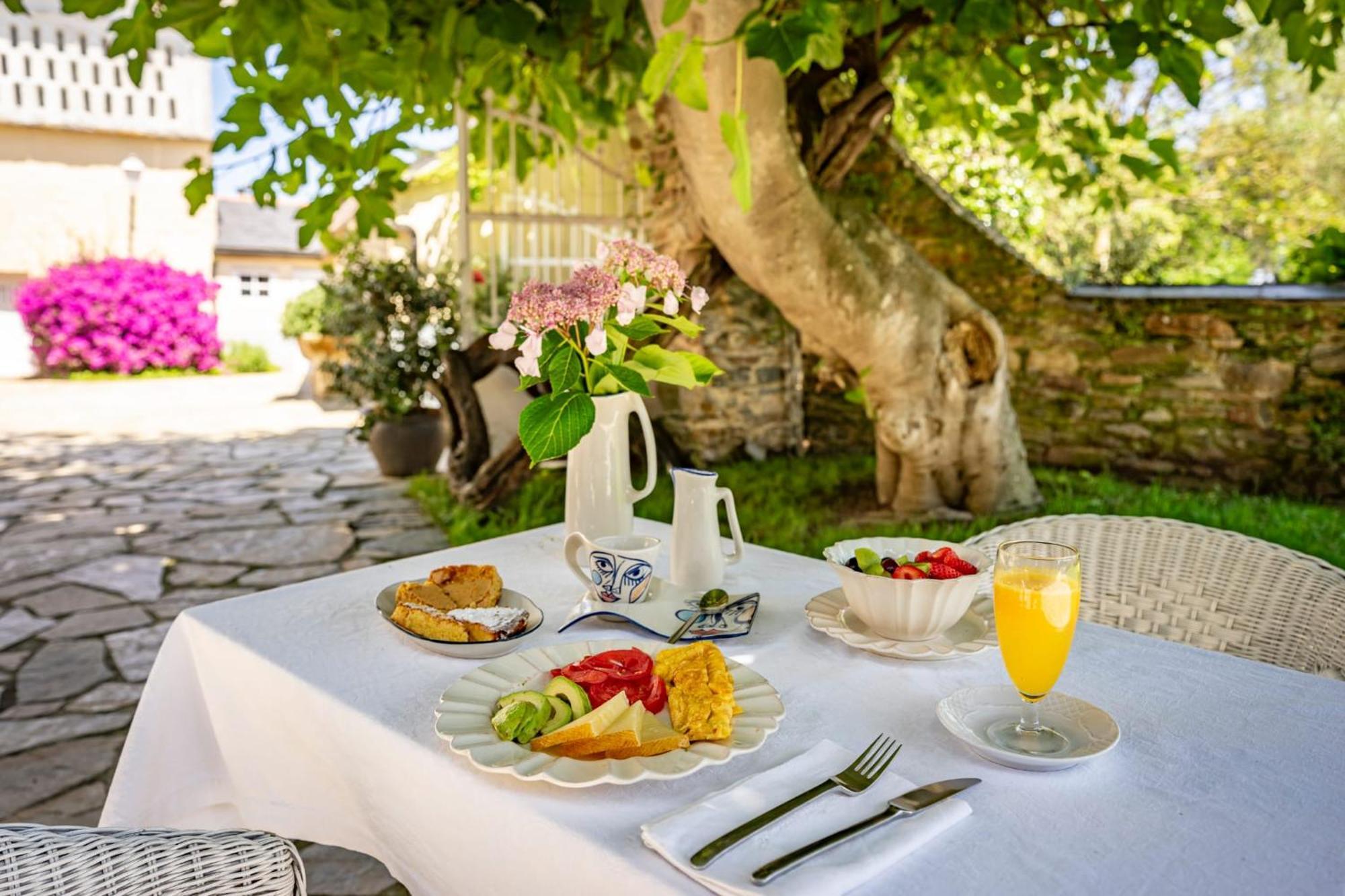 Bed and Breakfast Casa Peleyon Castropol Exterior foto