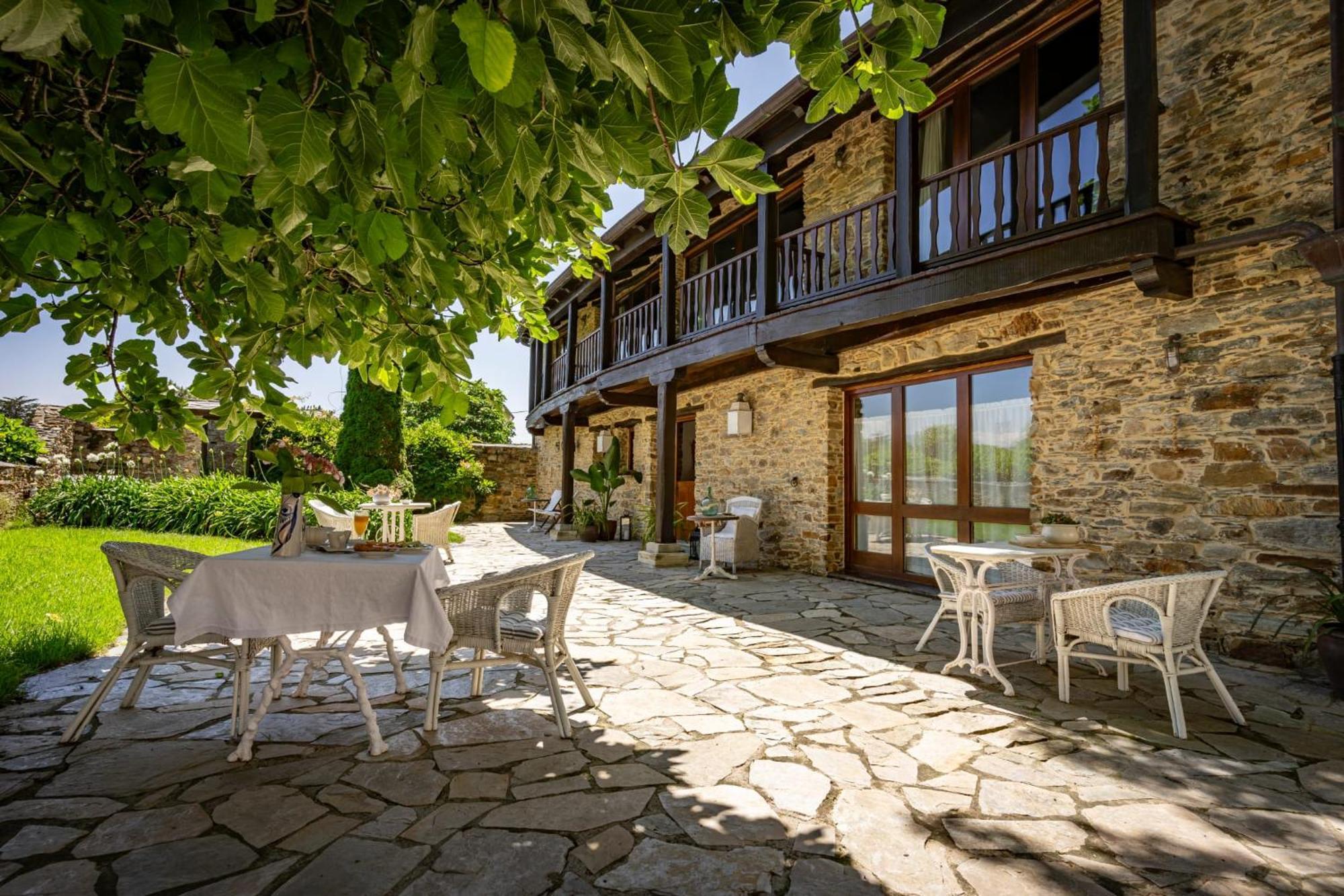 Bed and Breakfast Casa Peleyon Castropol Exterior foto