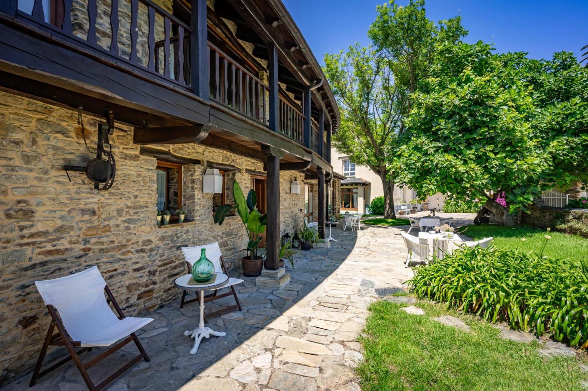 Bed and Breakfast Casa Peleyon Castropol Exterior foto