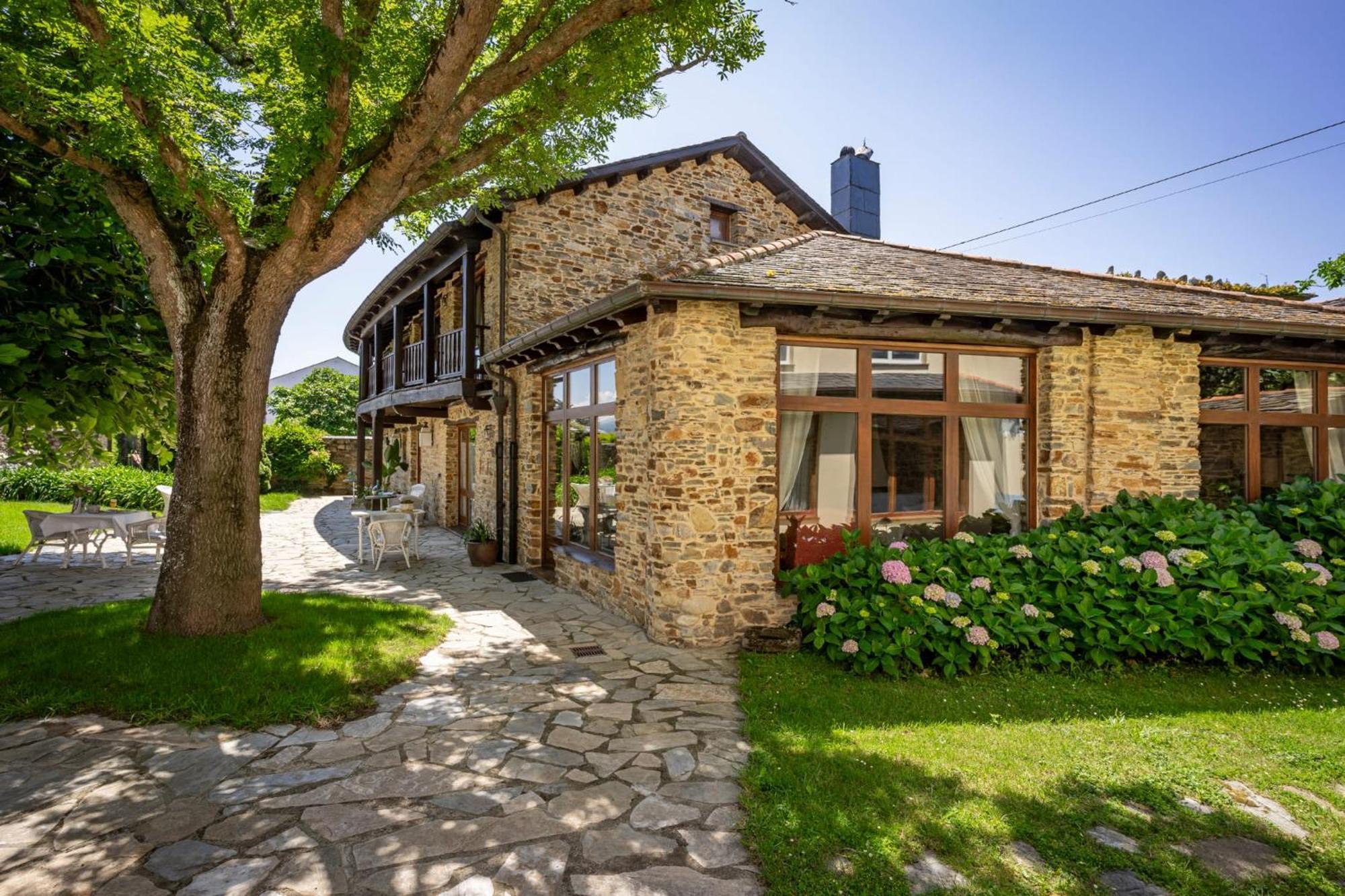 Bed and Breakfast Casa Peleyon Castropol Exterior foto