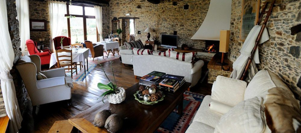 Bed and Breakfast Casa Peleyon Castropol Exterior foto